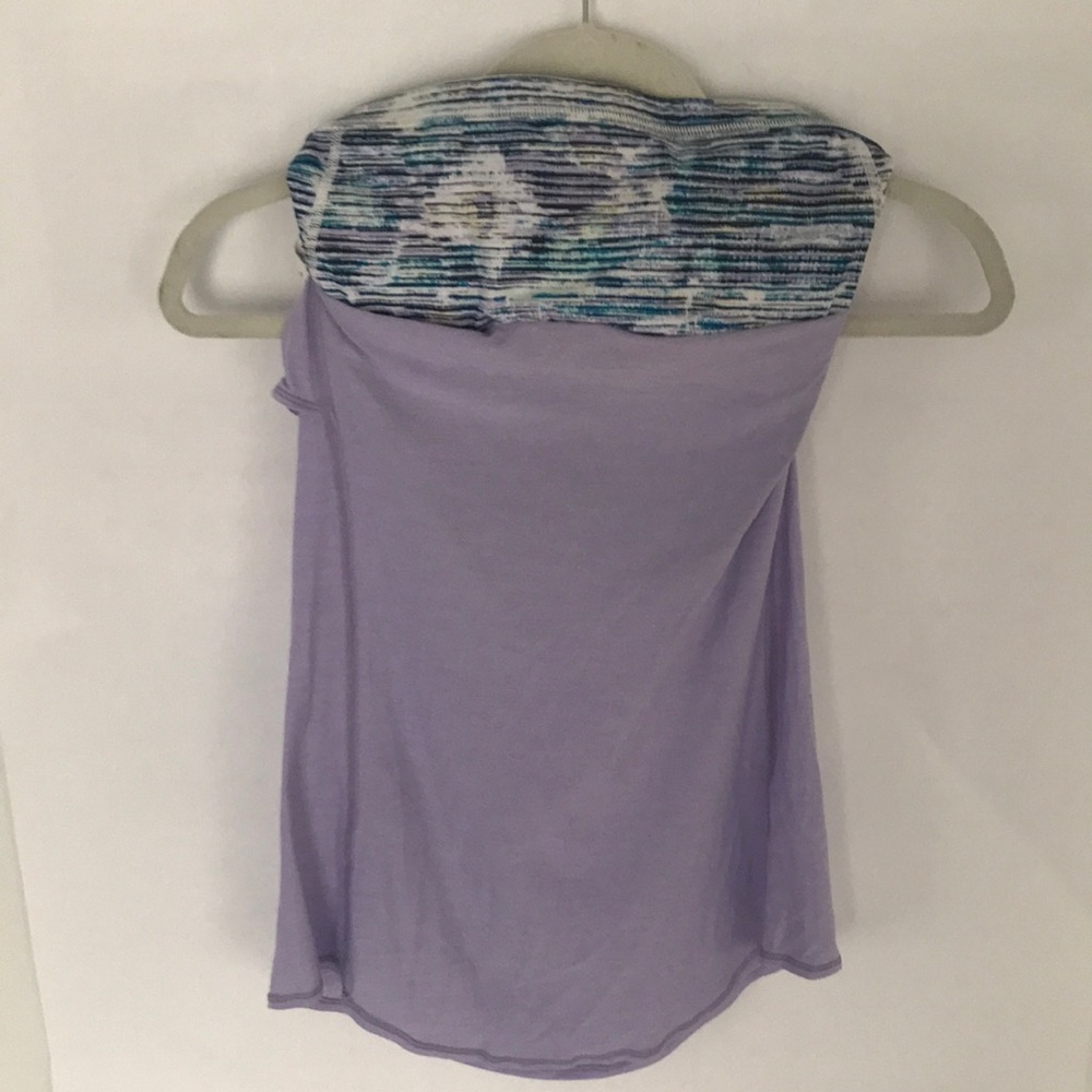 Lulu Lemon size 6 woman’s workout top